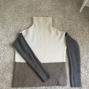 Turtle neck sweater